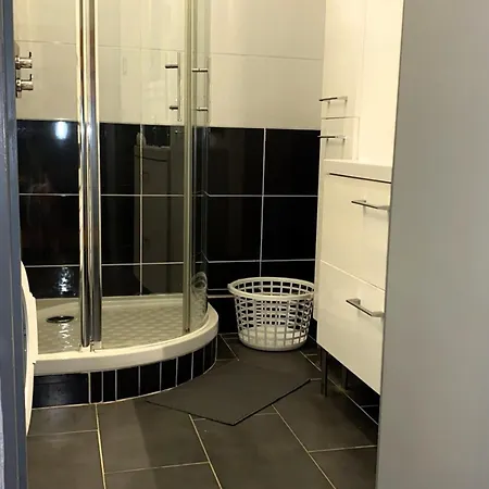 Apartment Attractive T2 Bis Through Ideally Located *