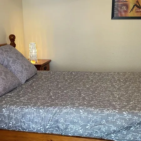 Attractive T2 Bis Through Ideally Located Apartment *