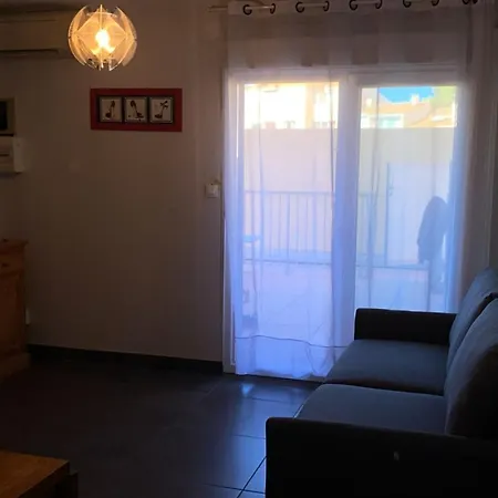 Apartment Attractive T2 Bis Through Ideally Located