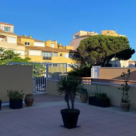 Attractive T2 Bis Through Ideally Located Apartment Agde