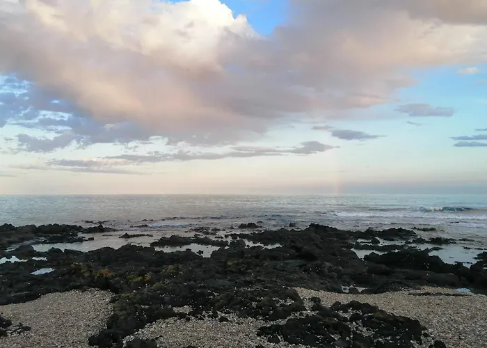 Attractive T2 Bis Through Ideally Located דירה אגדה